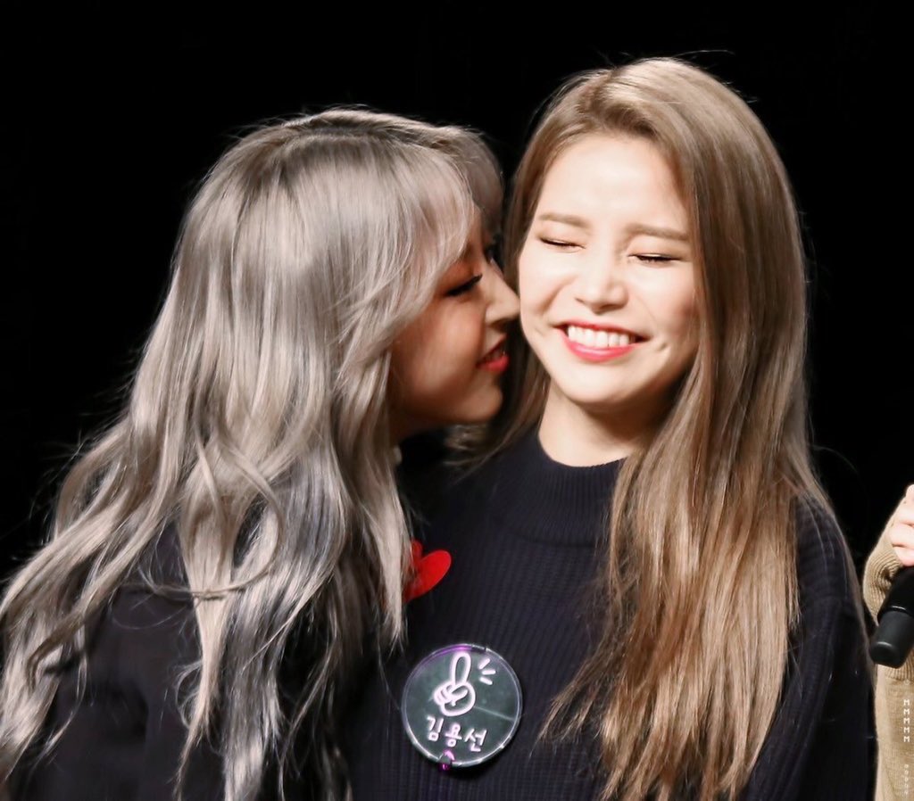 moonsun - moonbyul & solar