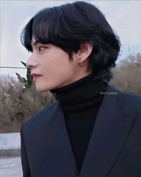 Taehyung's side profile - a needed thread