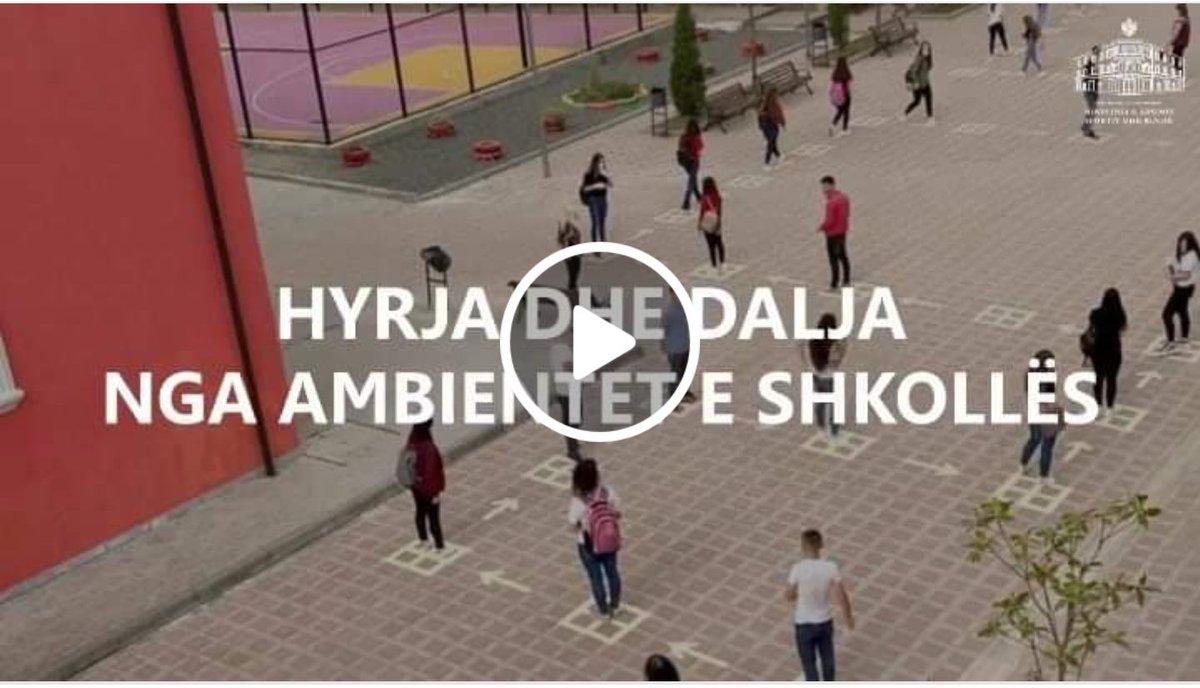 Hyrja dhe dalja nga #shkolla, VETËM sipas rregullave të distancimit social e fizik, të përcaktuara qartë nga Instituti i Shëndetit Publik. Për më shumë, në videon që vijon.👉facebook.com/19804448788792…