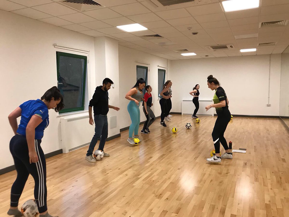 DMUactive tweet media