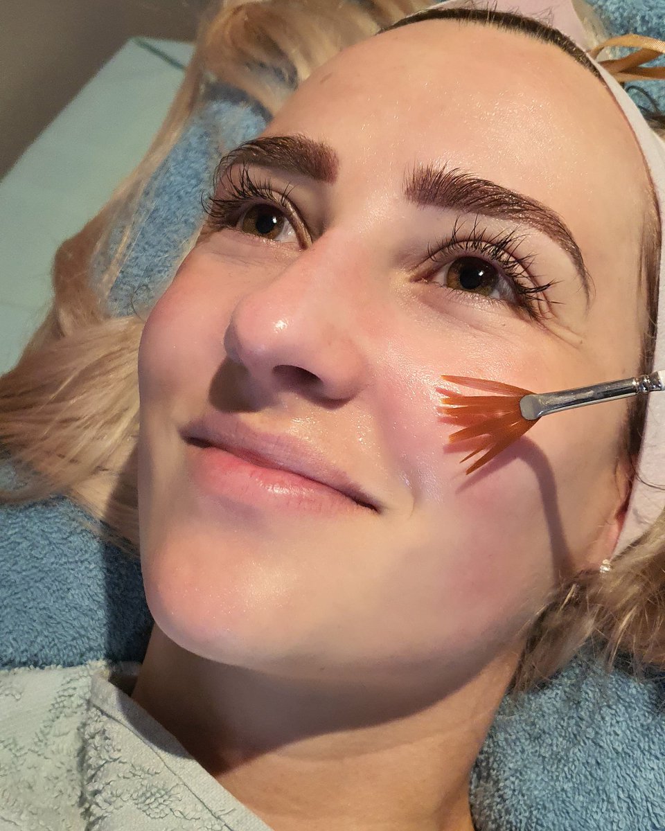 Die lekkerste bederf vandag by @agelesspta gaan kyk gerus na hul blad vir "specials" op ongelooflike top klas behandelinge. #nofilter #facial #microneedling #ageless #ambassador #proud #supportlocal #nomakeup #essel #dermexcel #phformula