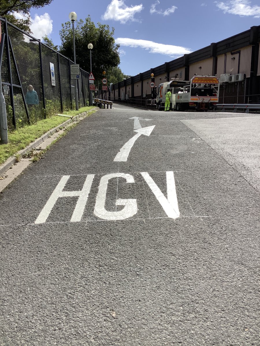 LMSHighways's tweet image. Lovely feedback from this weekends client, Devon and Cornwall Surfacing - "On time and excellent as usual!" 5/5⭐

#LMSHighways #linemarking #lining #safetymarkings #parkingbays #serviceyard #distribution #customerfeedback #customersatisfaction