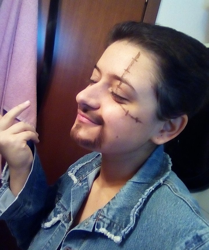 BaffysCove's tweet image. Throwback to my dumbass wanting to be Kurt Frank so badly that I tried doing a costest at 1am 
:D 

#identityv #identityvexplorer