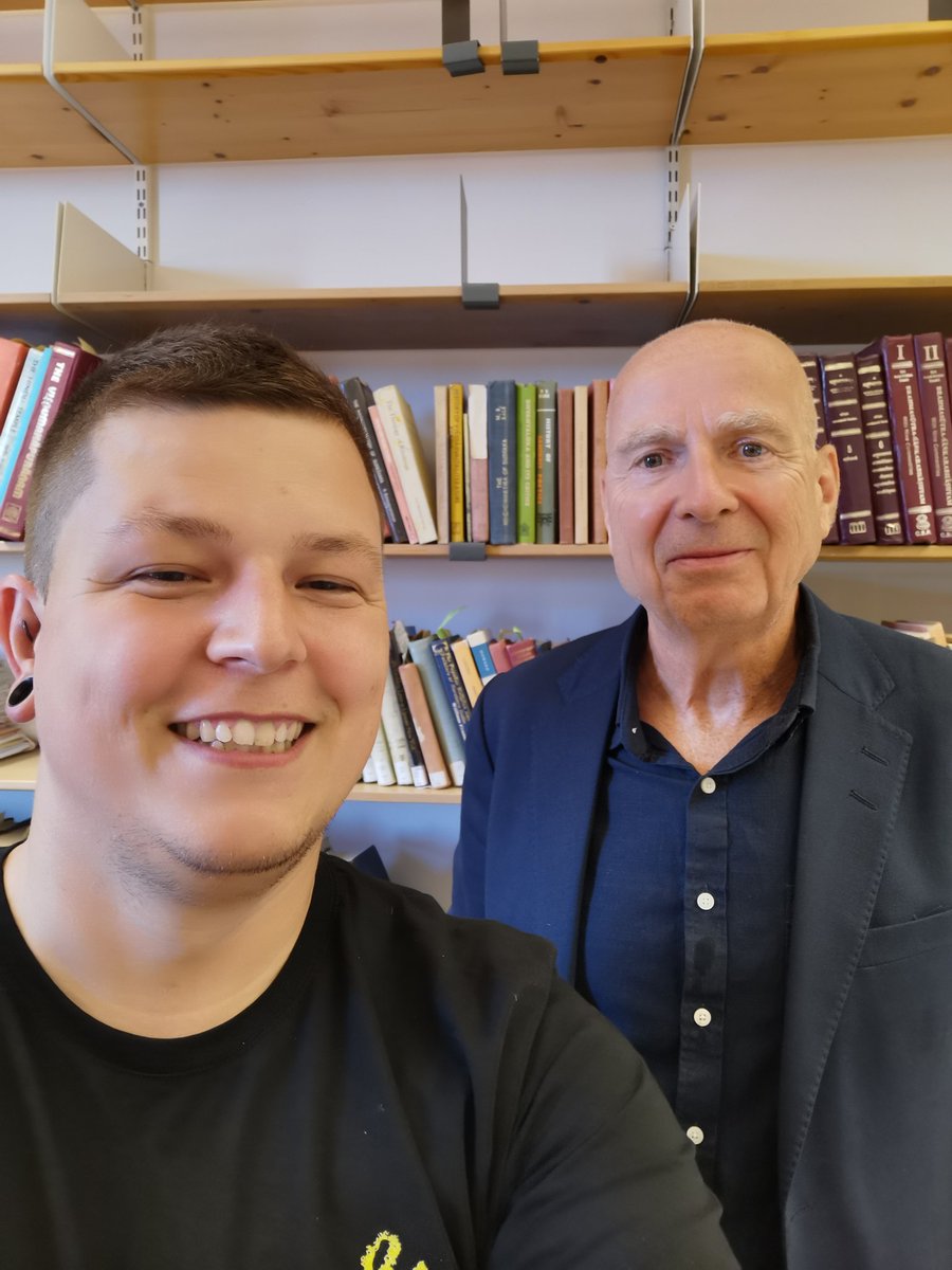 lektorlomsdalen's tweet photo. Sikhisme har fått en større plass i #KRLE med #fagfornyelsen. Jeg snakker med Knut Axel Jacobsen fra @UiB / @UiB_HF om hva vi religionslærerne trenger å vite. Intervjuet kommer i oktober. https://t.co/apiQNUVdpc