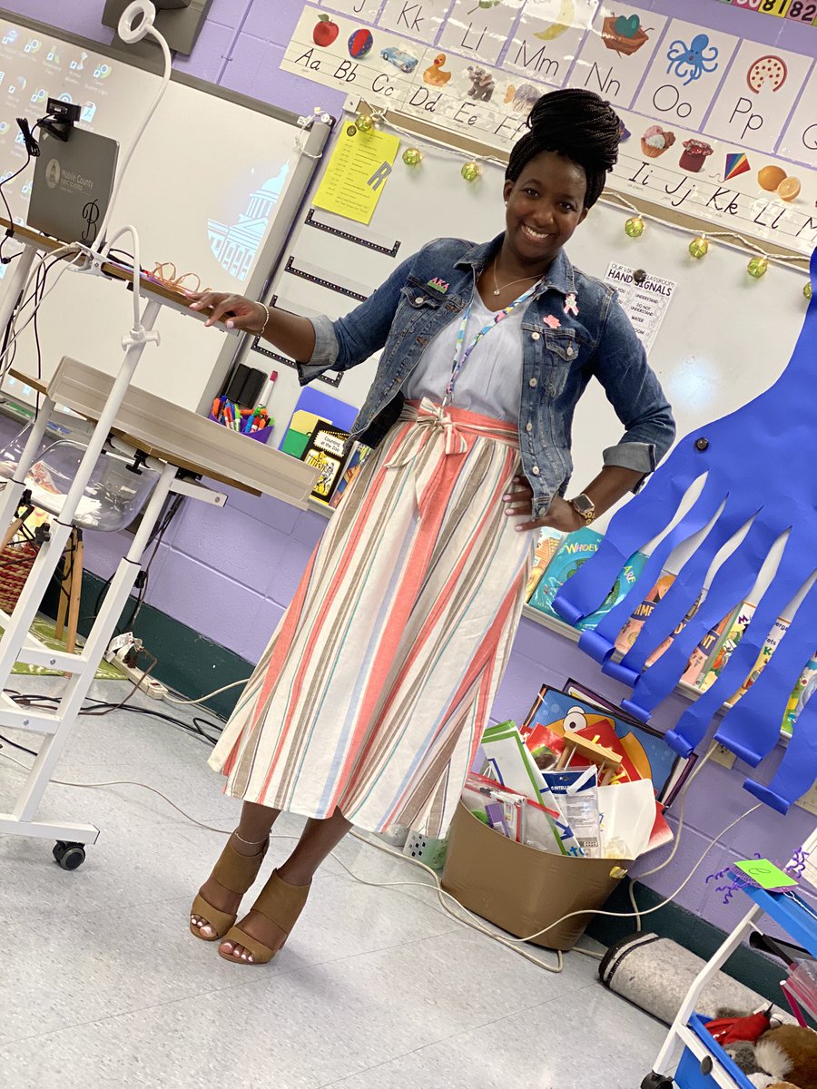 And just like that it’s day two of online teaching🍎 Things are going great✨ @HowardELEM @MobilePublicSch #teacherteacher #babywildcats #teachinginapandemic #AKAteacher