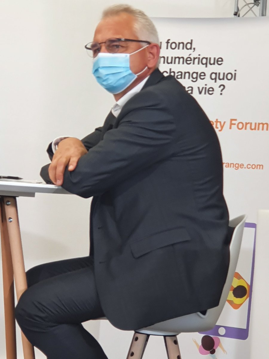 cbpbaste's tweet photo. @campusnum47 après signature convention de partenariat #InclusionNumerique
@ArduinEric présente la conférence atelier #DigitalSocietyForum
"Au fond, le numérique ça change quoi dans la vie ?" quels impacts hyperconnexion-changements parfois bouleversants #autonomie ou #inclusion? https://t.co/NHTppYhvex