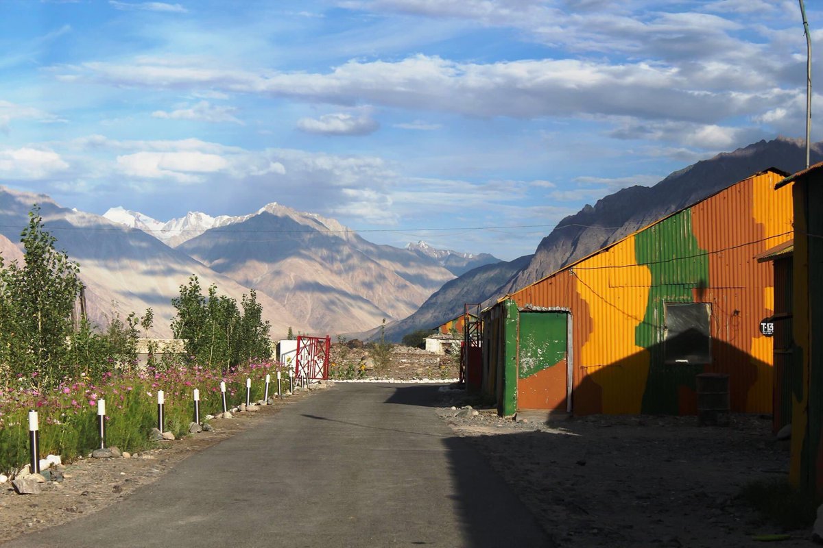 On my last trip to Ladakh, this was the last stop - Partapur in Hunder(Nubra Valley). At 12000 ft, with Pakistan & China across the tall mountains,howling winds blowing at night, it was an experience of a lifetime. The first base camp for Siachen is here #LadakhBorder #Siachen