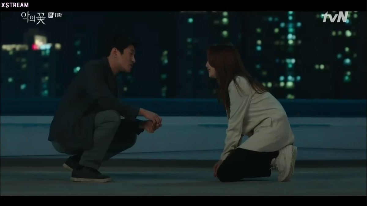 Cha Jiwon begging on her knees is sooo heartbreaking. Ugh, but Jaeseop just wont budge.  #FlowerOfEvil