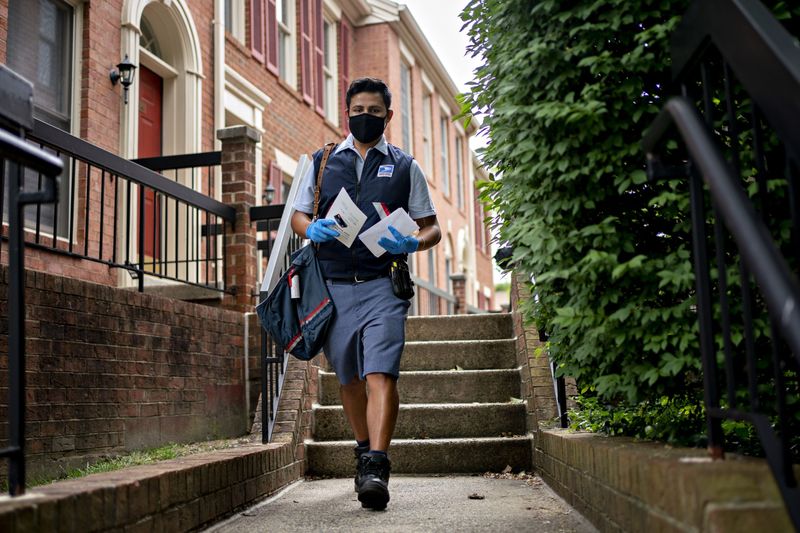 NASEMTRB's tweet photo. "If you want to understand the deepest structural problems facing U.S. transit agencies, look at the U.S. Postal Service," argues Jarrett Walker (@humantransit) in @CityLab. 

https://t.co/aKQN6i7hks https://t.co/1JVfZCrd8q