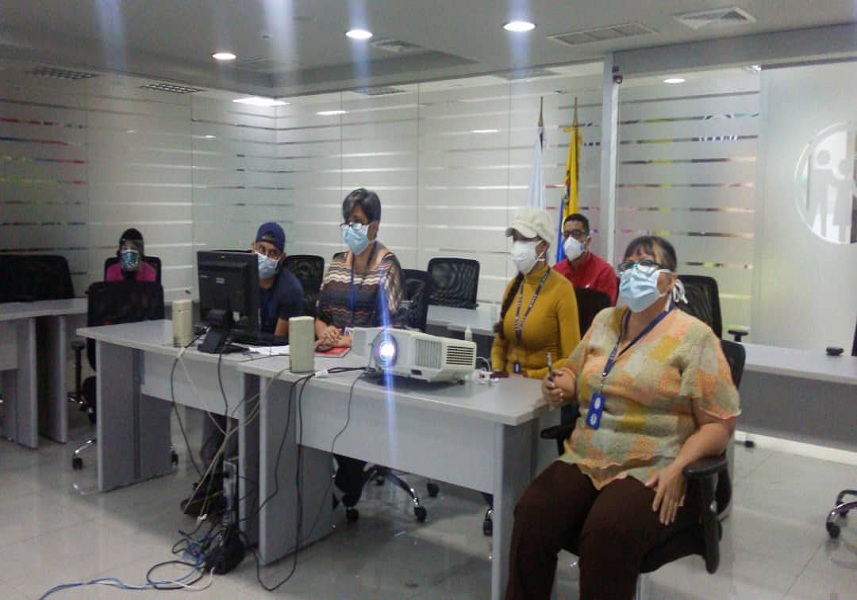 DesurApure35's tweet photo. #NotiMippCI 📰🗞| IVSS realiza Taller de Gerencia Estratégica Hospitalaria frente al Covid-19. Lea más ⏩ https://t.co/dq1rsrYJcB
#PatriaLibreYSoberana https://t.co/OM8iZs5Y2p https://t.co/nbwGS7USLx