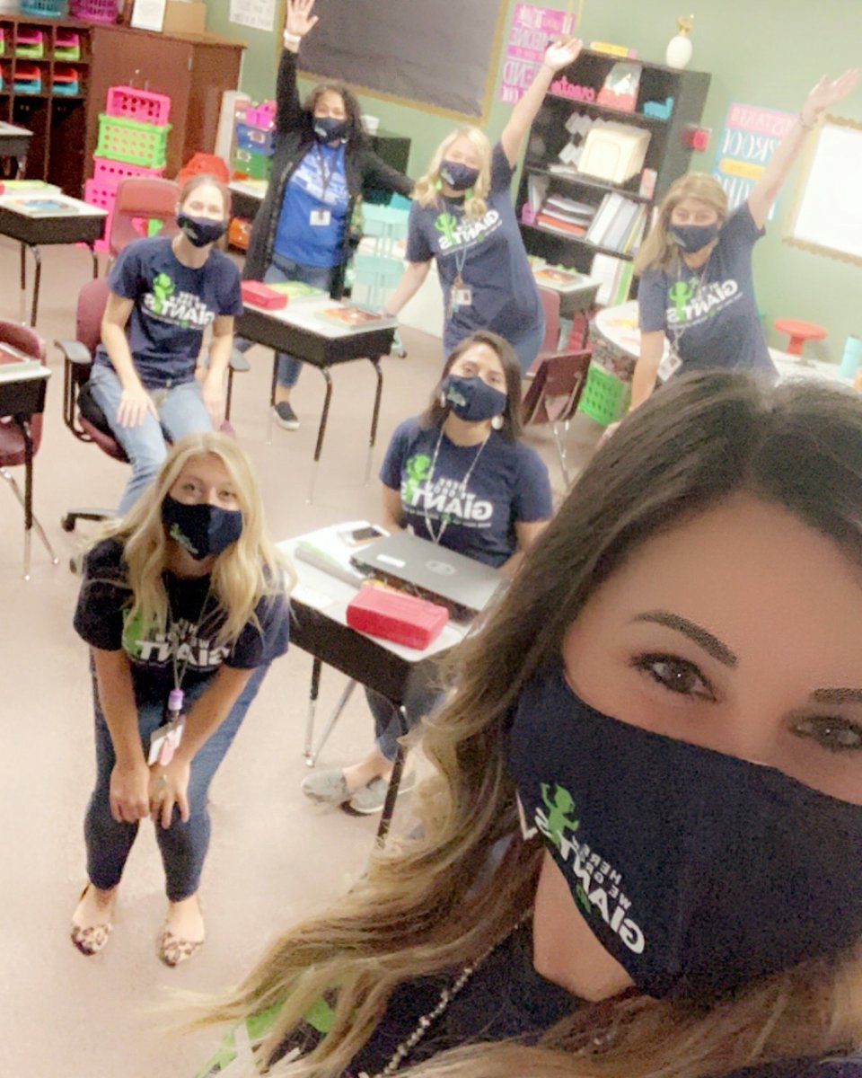 SeabirdStreet's tweet photo. Wildcat 3rd-grade teachers are ready for virtual convocation!
#gcGiants #GCCISD #WalkerWildcats #Convocation2020 https://t.co/3IUd1vx1DY