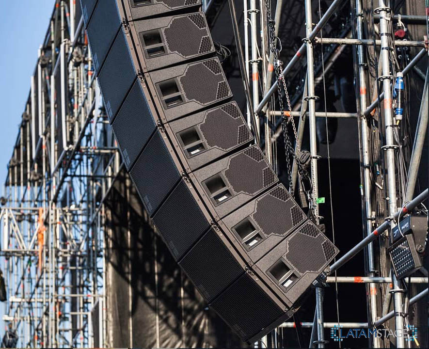 LatamStage's tweet photo. Descubre cómo @dbaudiotechnik supera las reglas de lo que puede hacer un sistema de sonido, mientras mantiene el enfoque de d&b en la directividad y la unidad del sistema
✅ + INFO @MacaioArgentina @Decomacbrasil
#dbaudiotechnik #Macaio #MacaioArgentina #Decomac #LatamStageNews https://t.co/B0t4K559cq