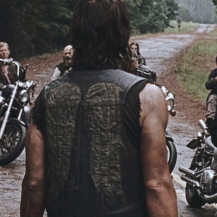 missing_arrow's tweet image. ☩ daryl dixon || aesthetic ☩