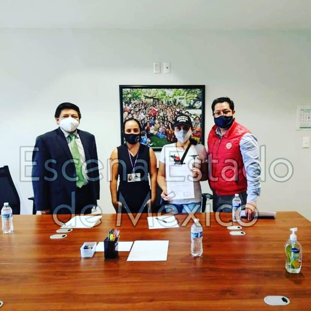 chonchisbataco_'s tweet photo. @alitomorenoc EN LA SEDE NACIONAL DEL PRI NOS PROMETIERON QUE USTED SI NOS APOYARÍA POR SU TRANSPARENCIA Y SENSIBILIDAD, pero no hemos recibido respuesta!!!!!
#sinapoyoaldesempleoedomex
@alfredodelmazo 
@PRI_Nacional 
@MiguelSulub 
#ElliotBáez 
@Edomex
Somos @MovESCENA https://t.co/YIS1Qps7qB