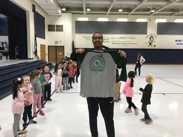 Thank U to <a href="/breonhamlett/">B Hamlett</a> 4 his great energy &amp; engagement as we <a href="/CedarLaneES/">CedarLane_Principal</a> prepare for the year ahead! We are excited 2 see our students in Physical Education. Enjoy the throwback picture from last year, his video, &amp; his <a href="/Norfolkstate/">Norfolk State University</a> spirit wear!
wevideo.com/view/1810668865
#lcps21