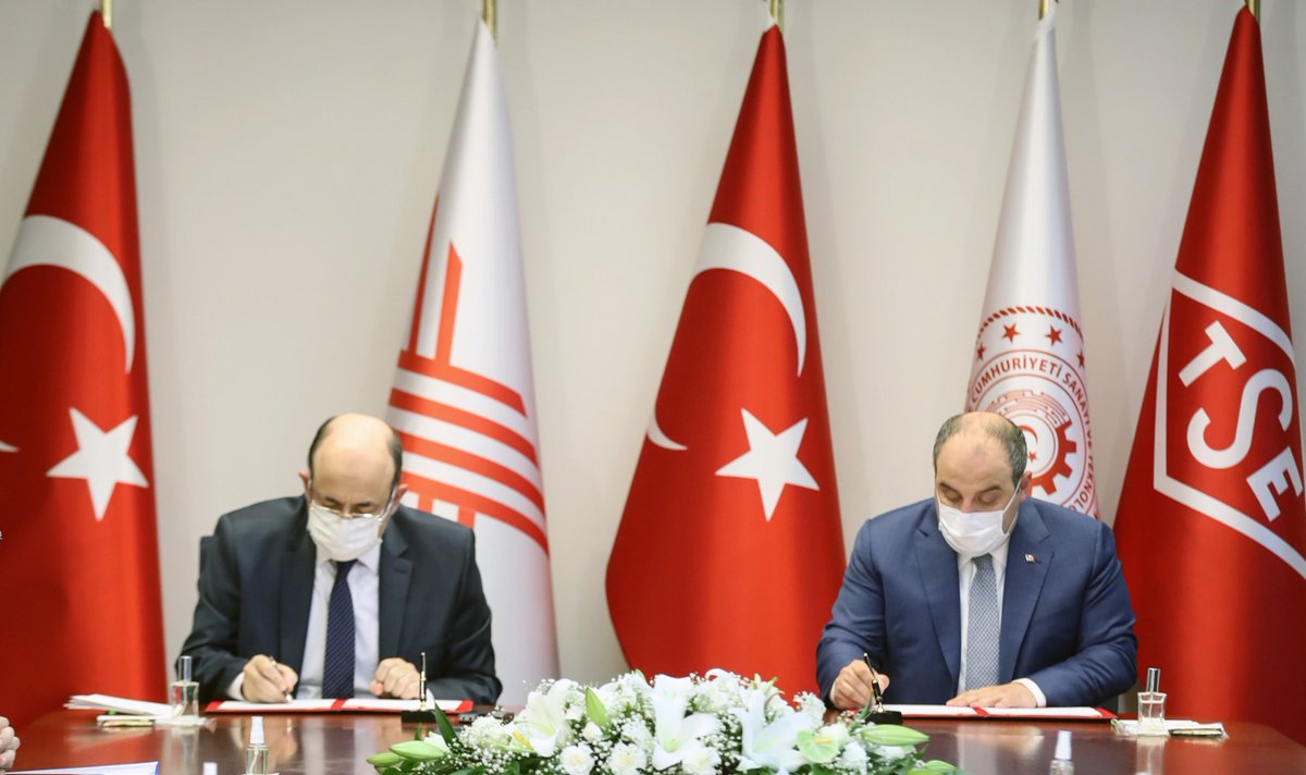 1- Sanayi ve Teknoloji Bakanlığı ile covid-19 salgını ile mücadele kapsamında yükseköğretim kurumlarımızın yerleşkelerinde "sağlıklı ve temiz" ortamların geliştirilmesine yönelik tedbirleri içeren standartları belirlemek amacıyla bir iş birliği protokolü imzaladık.<a href="/TCSanayi/">Sanayi ve Teknoloji Bakanlığı</a>