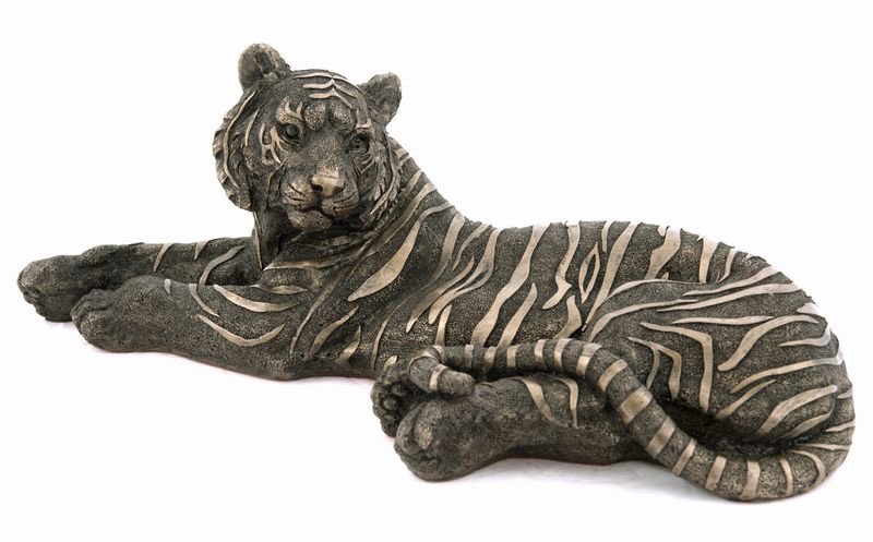 Stunning sculpture of a Tiger by sculptor Mitko Kavrikov  sculptureartists.co.uk/product-page/t…

#Malvernhillshour #Wyreforesthour #salisburyhour #Midlandshour #Gloshour #HandmadeHour #gift #retail #giftware