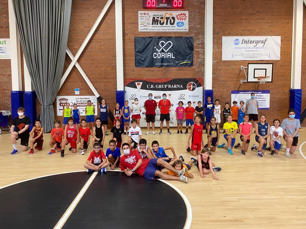 CBGRUPBARNA's tweet photo. ⏩ Ahir al campus vam aprendre del freestyler Carlos Ceacero (@akapollito) i avui hem millorat les finalitzacions amb Gorka Bertran (@GorkaBertran), director tècnic territorial de Tarragona. 
Moltes gràcies als dos! 🏀💯🔥

#InterGrafBCN #outletmoto #barnaddictes 🏀⚡️ #WeTheClot https://t.co/9YLsUykWn3