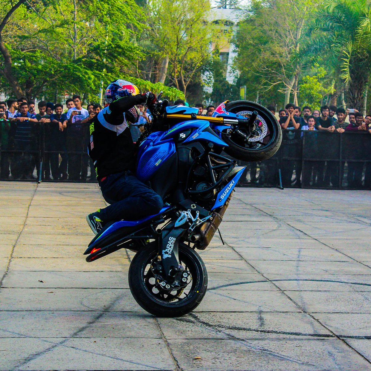 It's #WheelieWednesday 🏍
.
.
.
.
.
#moto #motorcycle #motorcycles #motorcyclist #motorbike #motorbikes #motorcyclesofinstagram #motorbikesofinstagram #trackday #trackdays #biketrackday #trackdayjunkies #2wheellife #twowheellife #wheelwednesday #suzuki #suzukimotorcycles