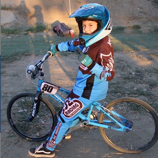 sebikes's tweet photo. Yes! @smallfry_sky is ready for all the action that So Cal #bmx tracks can throw his way on his #ripperx. 🏁 Who else is going racing this weekend? #sebikes #seracing #letsgetkidsonbikes #bmxkid https://t.co/bChfLsMoTd