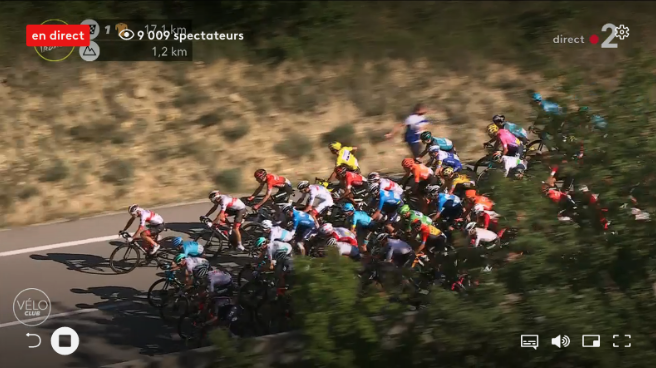 DansLaMusette's tweet photo. Julian a pris un bidon pour boire dans les 20 derniers kilomètres. 20 secondes de pénalité. #TDF2020 https://t.co/4EqByVGKCD