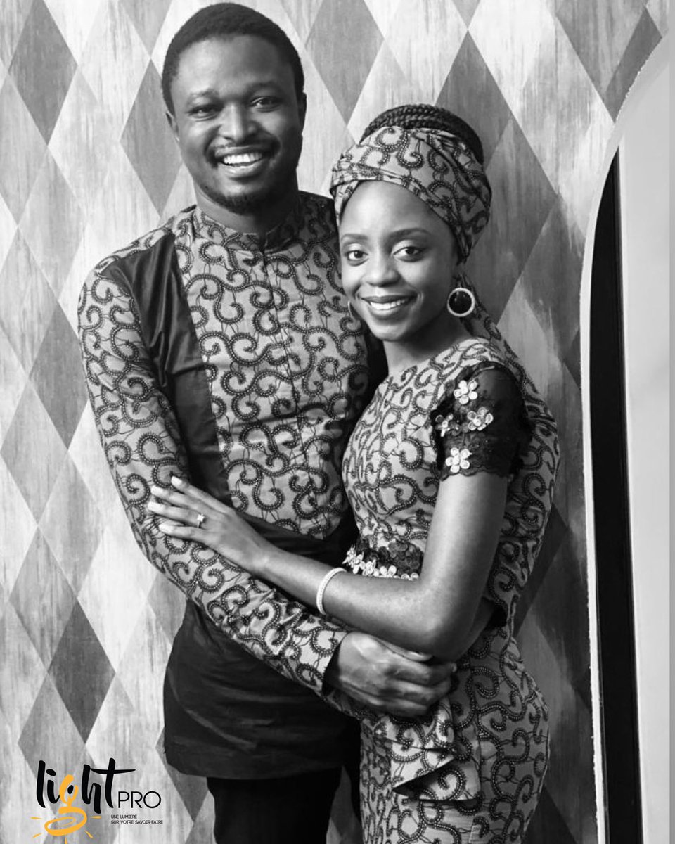 LightproA's tweet photo. 📌 @Lord_Lombo &amp; @EuniceAara vous saluent👋🏽👋🏽🤍🖤🤍

#enrouteverslemariage 
#lightproagency💡 #lordlombo 
#eunicedalo #marriagegoals https://t.co/rbzPZwphu6