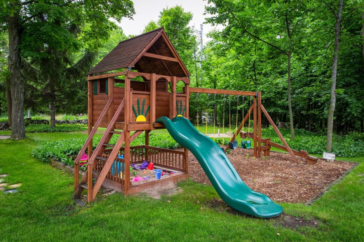 Are the little ones coming along? In our front courtyard, you'll find a children's playground area that's perfect for them to run around in!