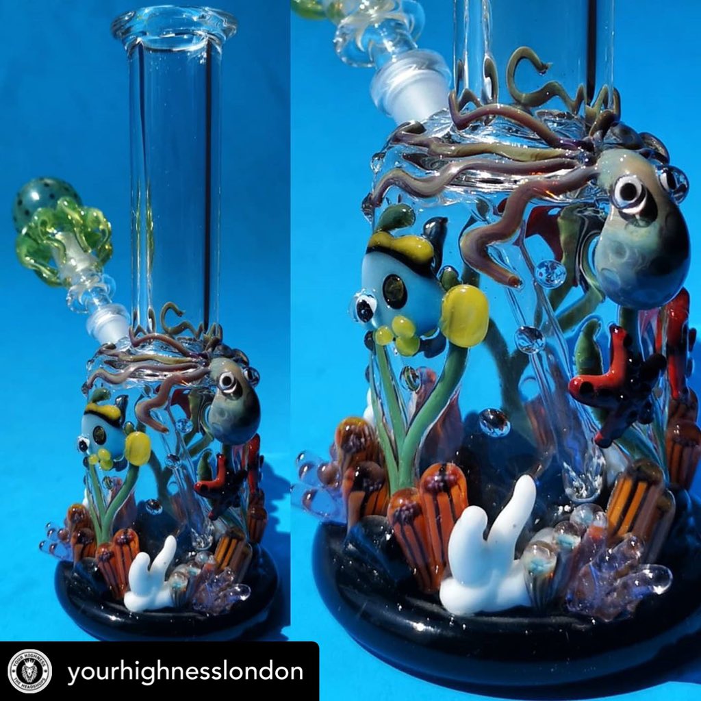 CbTreee's tweet image. “Under the Sea”🐙🐟
@EmpireGlass 
I 💚 my new rig so much. I swear every time I look at it I see something new 👀😍
I did have to ask my friends @cbd.irie and @rivah_cty_dabr for some help💫. Shout out to @yourhighnessstrathroy for the best customer service🏅💃🏻
#twitter