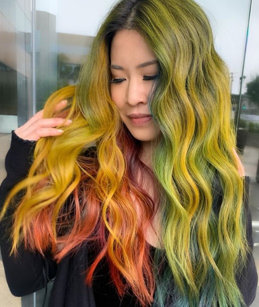 BettyDain's tweet photo. Ready for Fall? 🍂 @thehairstylish #bettydain https://t.co/lhtPQIFDxe