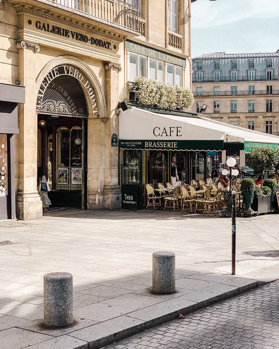 LHotel's tweet photo. Find the perfect spot to while away the balmy summer days in Paris.  

Captured by https://t.co/upB8QDXuIo

#summerishere #paris #igersfrance #topfrancephoto #pariscafe #parisbistro https://t.co/pMJkdIlq1s