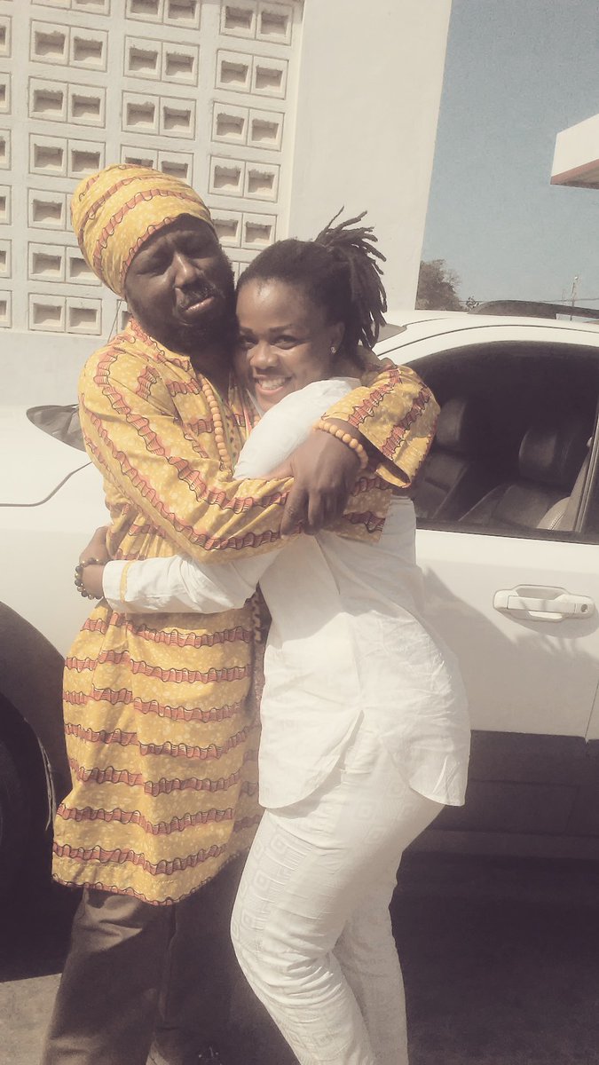 Afi_Seyram's tweet image. Mallam Tonga with no mercy😜😜😜🧘🏽‍♀️🧘🏽‍♀️🤸🏽‍♀️🤸🏽‍♀️🤸🏽‍♀️💃🏽💃🏽 Jah creation #earthdayvibes ❤️ @Blakkrasta @zylofon1021fm #taxidrivershow #loverzrocksession #46yrs to #Yawbayireba 🔥