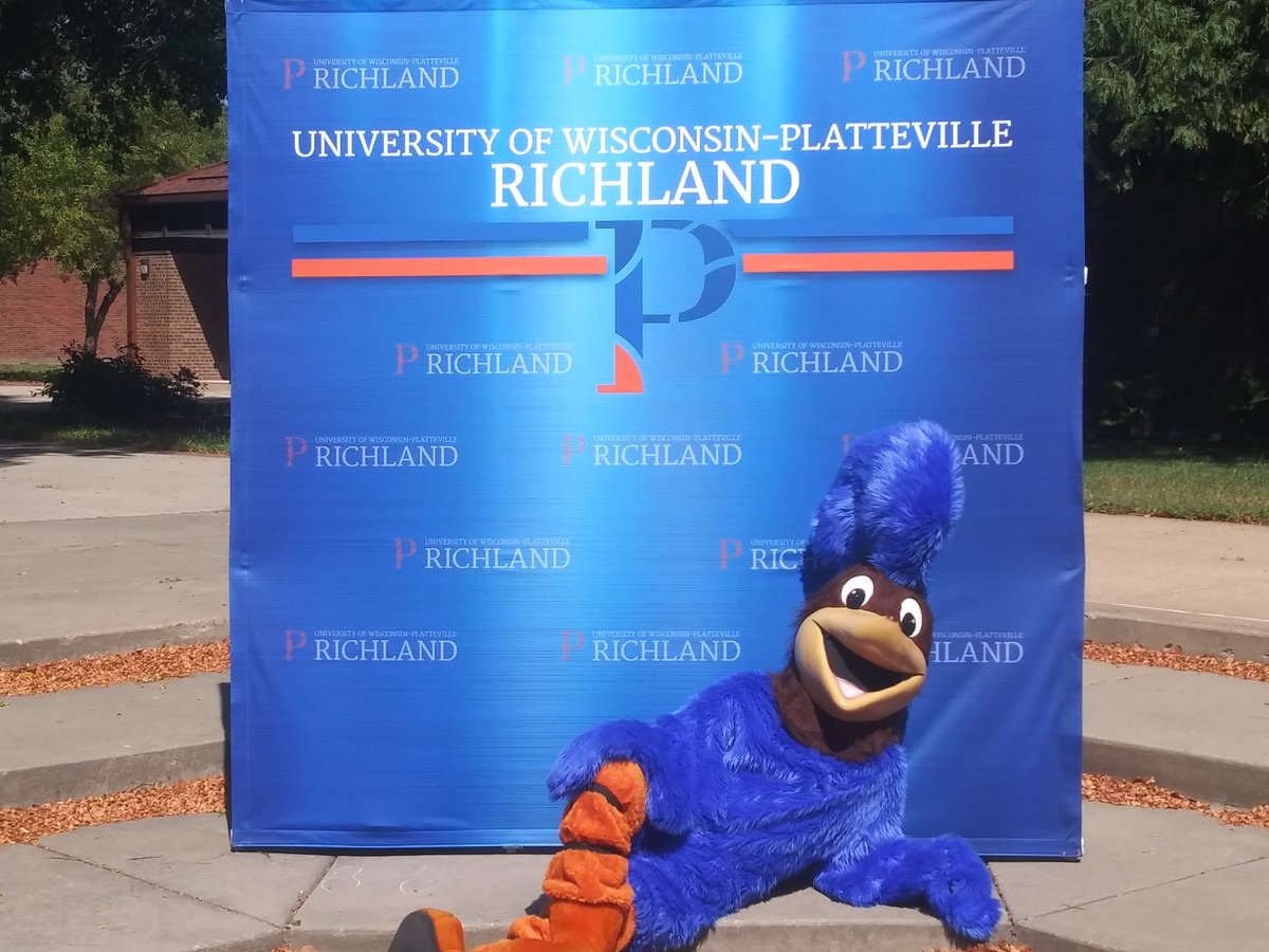 The Roadrunner is ready to greet students on the first day of classes!