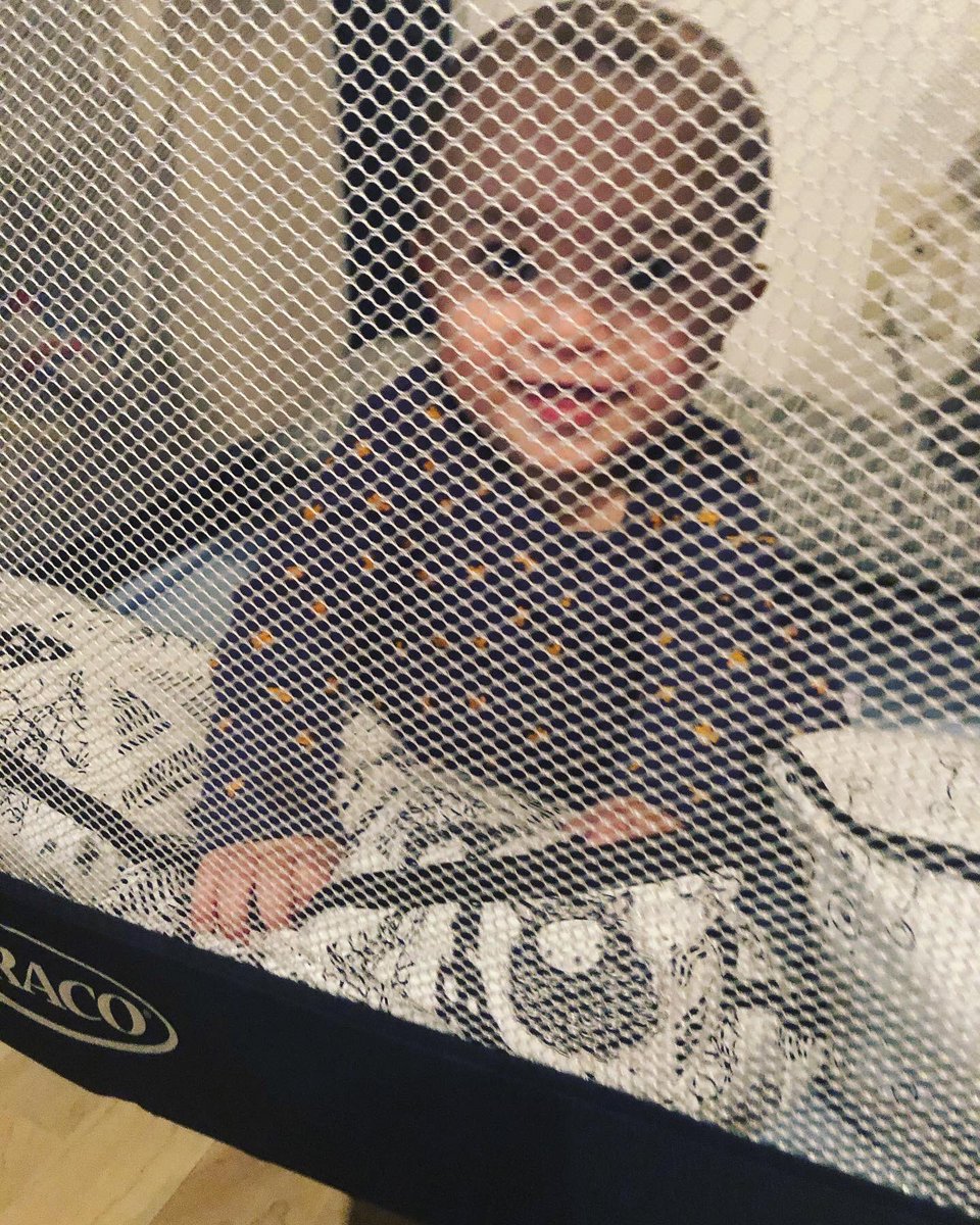 lexandthecities's tweet image. Bassinet-mode gone! He was standing up in it 😳! @mistertoro @GracoBaby #packnplay