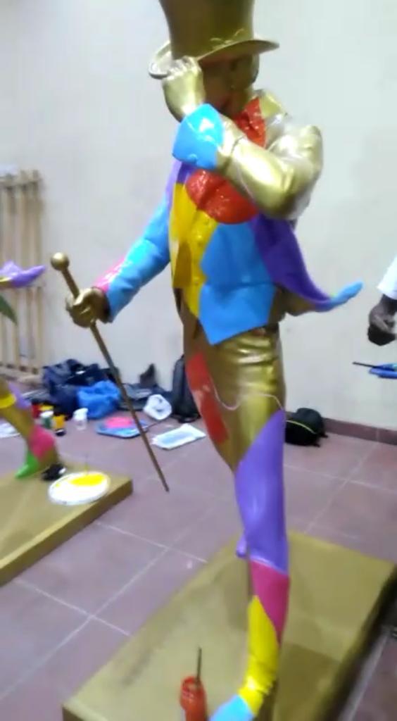 Remi_AFR's tweet image. What a 21st century striding should look like 🔥. Vibrant and colourful not stuck in 1820. Here are colours to explore for people participating in the #JWStridingManChallenge