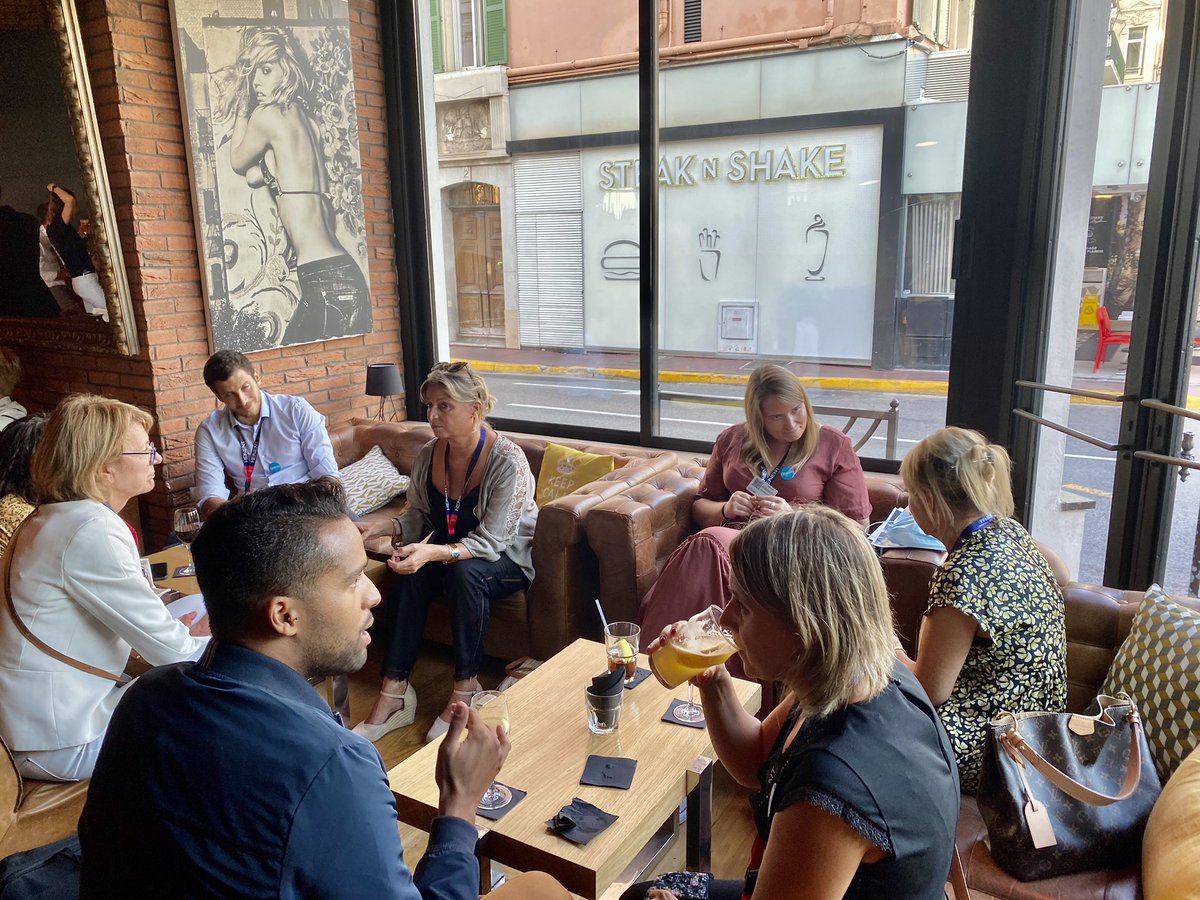 Apéritif Coésio à Cannes avec les adhérents présents au salon Heavent Meetings
Le plaisir de retrouver et d'échanger à nouveau avec nos collègues destinations de congrès 
 #coesio #destinations #congres #heaventmeetings