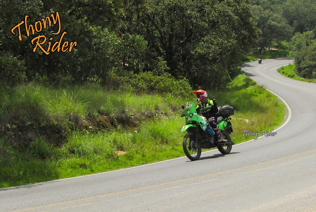 bajajleon's tweet photo. Buen Dia¡¡ Ahora me toco capturar rodando en Sierra de Lobos a LOGAR en el mundo¡¡¡ 
Un Saludo¡¡¡✌ Bernardo Logar 

#FotographyRider 📷

#ThonyRider #Fotography #YoSoyRider #RiderArmour #YoRiderArmour🧡 #RideorDie #canonphotography  #canon  #canon_photos #canon_photo  #CanonLife https://t.co/a9AbwnFM8B