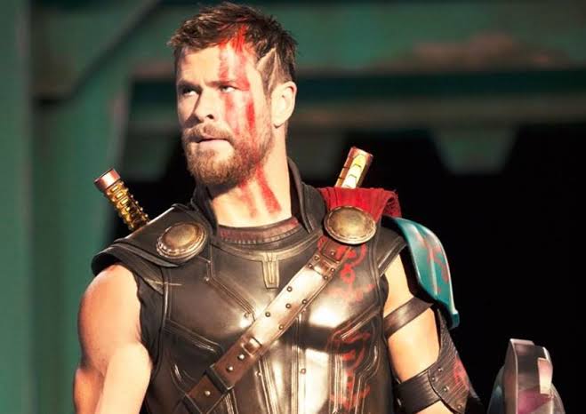 _gatozuero's tweet photo. O thor que eu queria em Ragnarok / oque a Netflix me dá https://t.co/38Kgm4jsTr