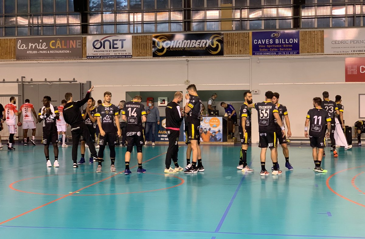 TeamChambe's tweet photo. 60' FIN DU MATCH ! La #TeamChambé s'impose 29-22 à Jean-Jaurès face à de valeureux Drômois 💛🖤 https://t.co/F0Yg1ZAshE