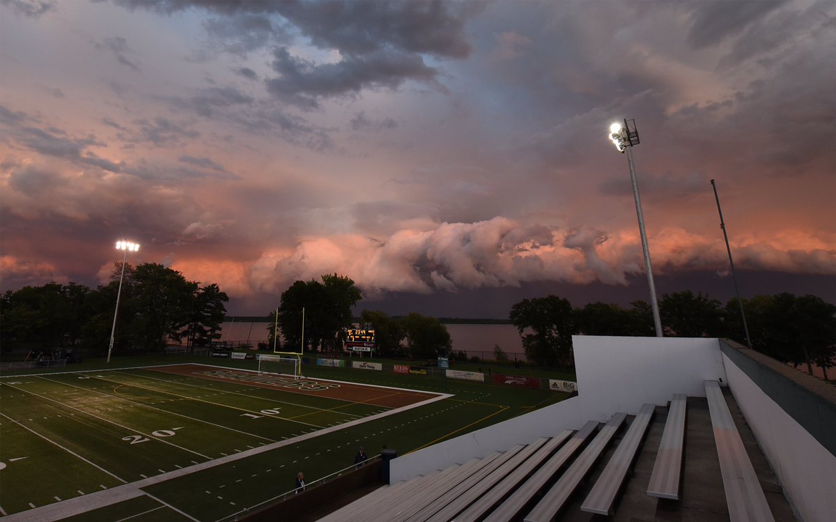 jilliangandsey's tweet photo. The storm that rolled through Bemidji last night 😍 https://t.co/xWj5ATMtju