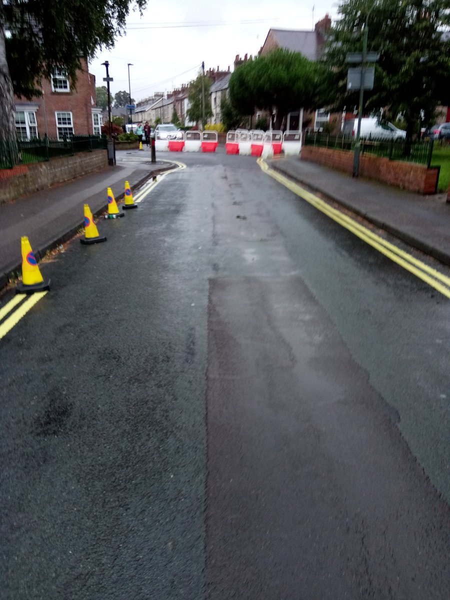 ProfDanSlater's tweet photo. Well done @CityofYork for now making this entertainer have to lug his gear further than needed. I paid for that space now you are saying we can't park there, sigh. #York #CityofYorkCouncil #Groves #MarchStreet https://t.co/J1JEGTx8f7