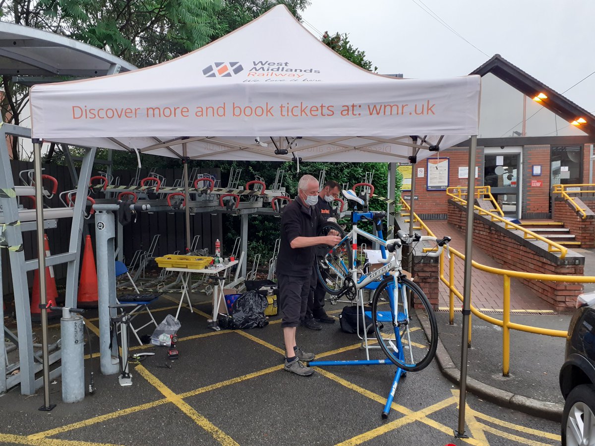 HeartCRP's tweet photo. Just popped to Tile Hill station and found the @WestMidRailway Love Your Bike session in progress. Free safety checks and bike marking. A great way to encourage sustainable transport.

#loveyourbike 
#Sustainability 
#Coventry https://t.co/SwwRQuhLmV