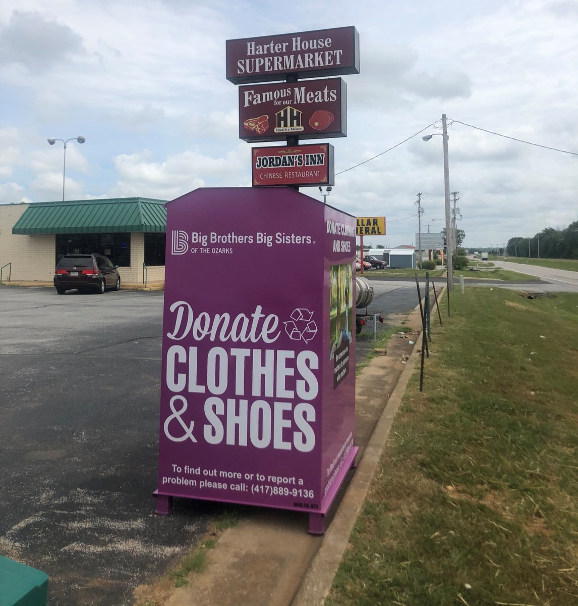 ThinkBigMo's tweet photo. Strafford now has a Think Big Foundation clothing donation bin!  The bin is conveniently located at the community's Harter House. https://t.co/tAKfLqvm5T
