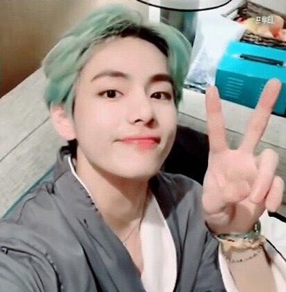 Taehyung’s exposed forehead — a godly thread