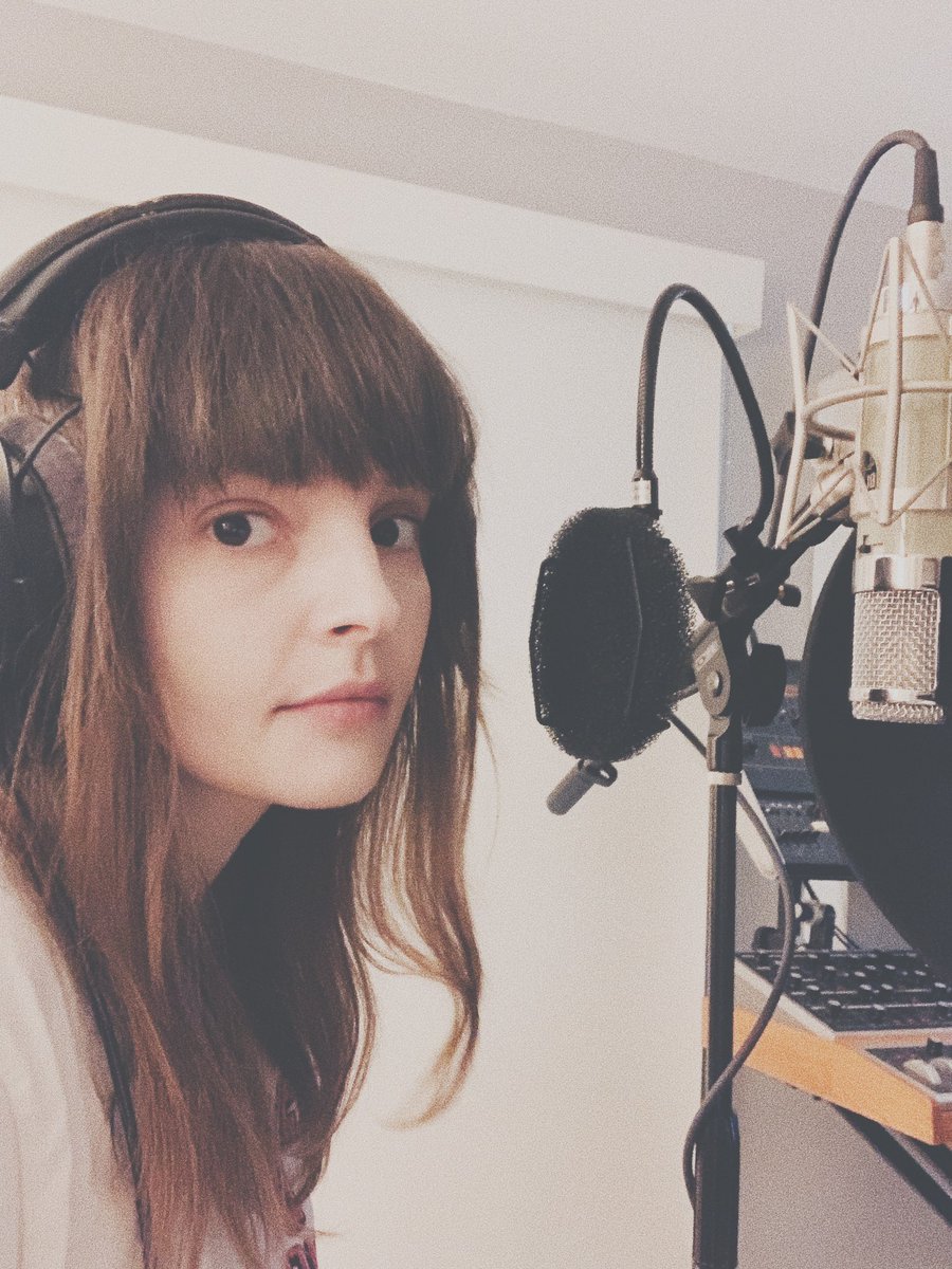 CHVRCHES's tweet photo. #CHV4 https://t.co/n9OKW2WMfm