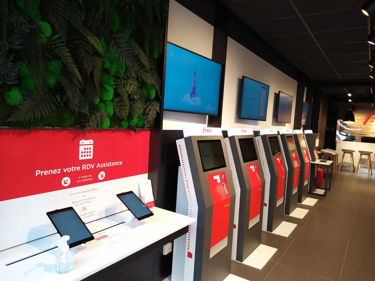 TomReynaud1789's tweet image. Ouverture ce jour de notre 96e #FreeCenter à @Bourg_en_Bresse, où la #FibreFree est déjà disponible sur +30000 logements 👊 Notre implantation au plus près des besoins de nos abonnés et prospects se poursuit à vitesse grand V 👉 Objectif 120 boutiques à fin 2020 #FTTH #Télécoms