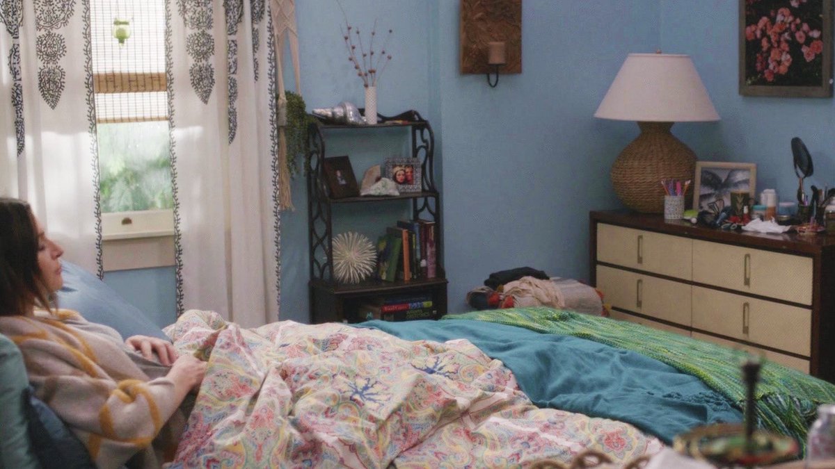 ameliaxchenford's tweet photo. the photo frames in amelia’s room and office though 🥺 https://t.co/HMazhCjXU4