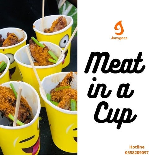 jonygees's tweet photo. Loosen up, peeps! Not everyday sticks. Let your guests feel free at that cocktail party! C'mon... 🤦

#meatinacup
#Ghana 
#events 
#jonygees https://t.co/7PeQ64up7x
