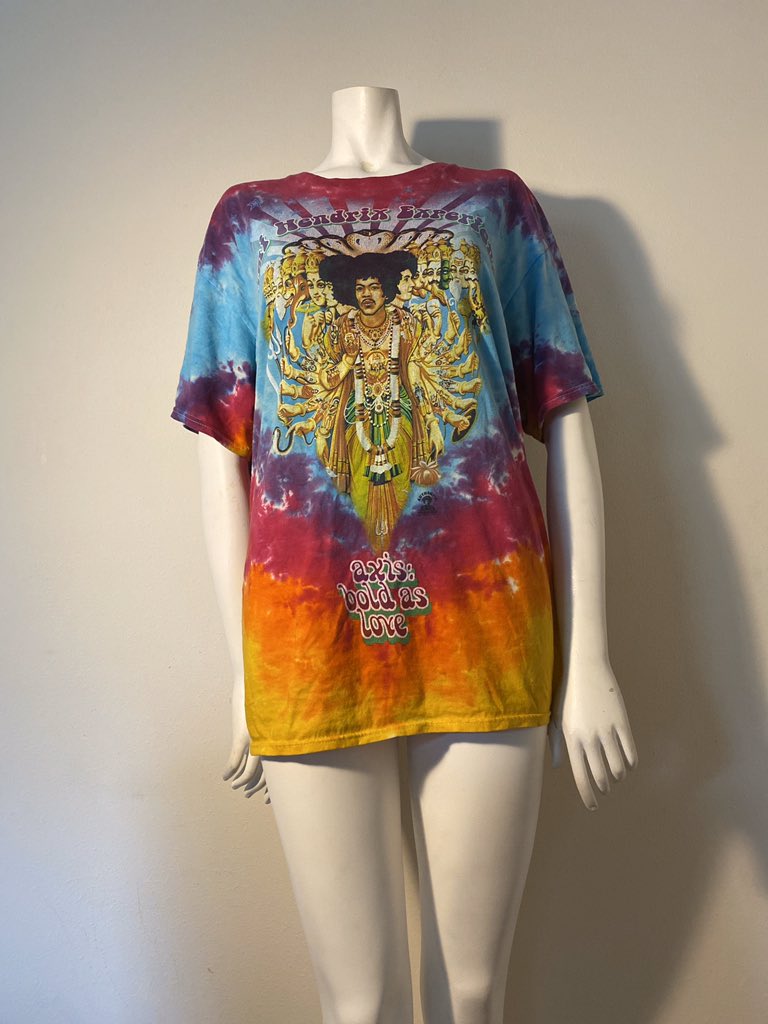 428hz_'s tweet photo. Got a lot of new pieces for sale get right on my Depop @saimoscloset ✌🏼❤️✨ https://t.co/SBAaC7Smqx