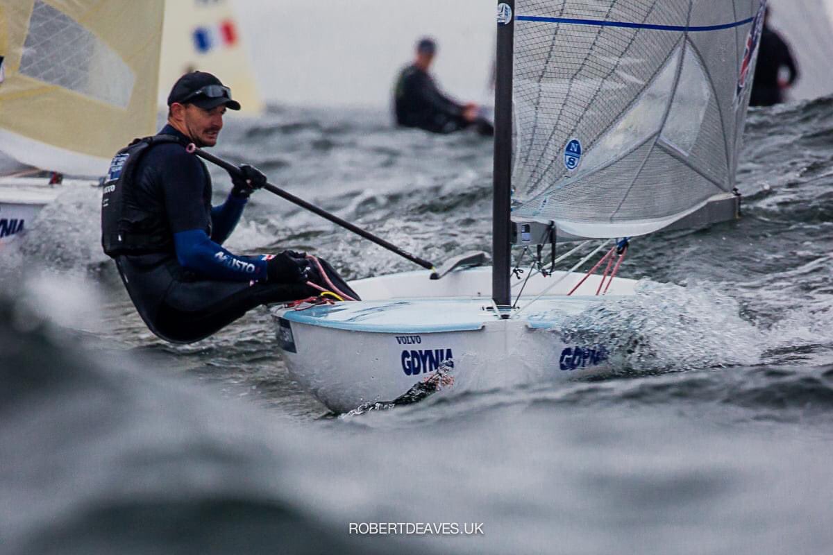 BritishSailing's tweet image. Superb pics of @GilesScott and Henry Wetherell at the @Finn_Class Europeans courtesy of Robert Deaves.