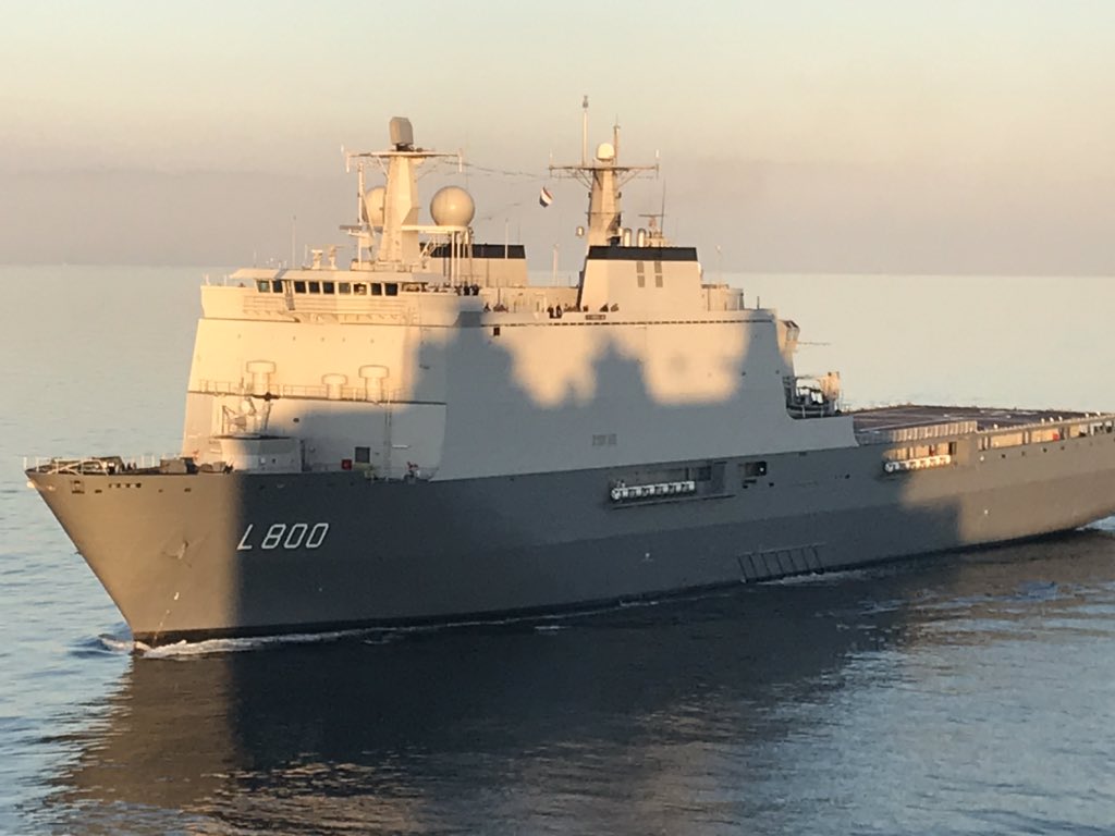 JosKoning69's tweet image. Zr.Ms. Rotterdam met het silhouet van . Johan de Witt.